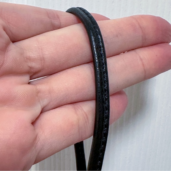 Quince Italian Leather Handwoven Pouch Crossbody Clutch | One Size | Black 👜✨ - Picture 10 of 14